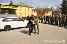 Prekolenie profesionlnych vojakov v spoluprci s policajnm zborom